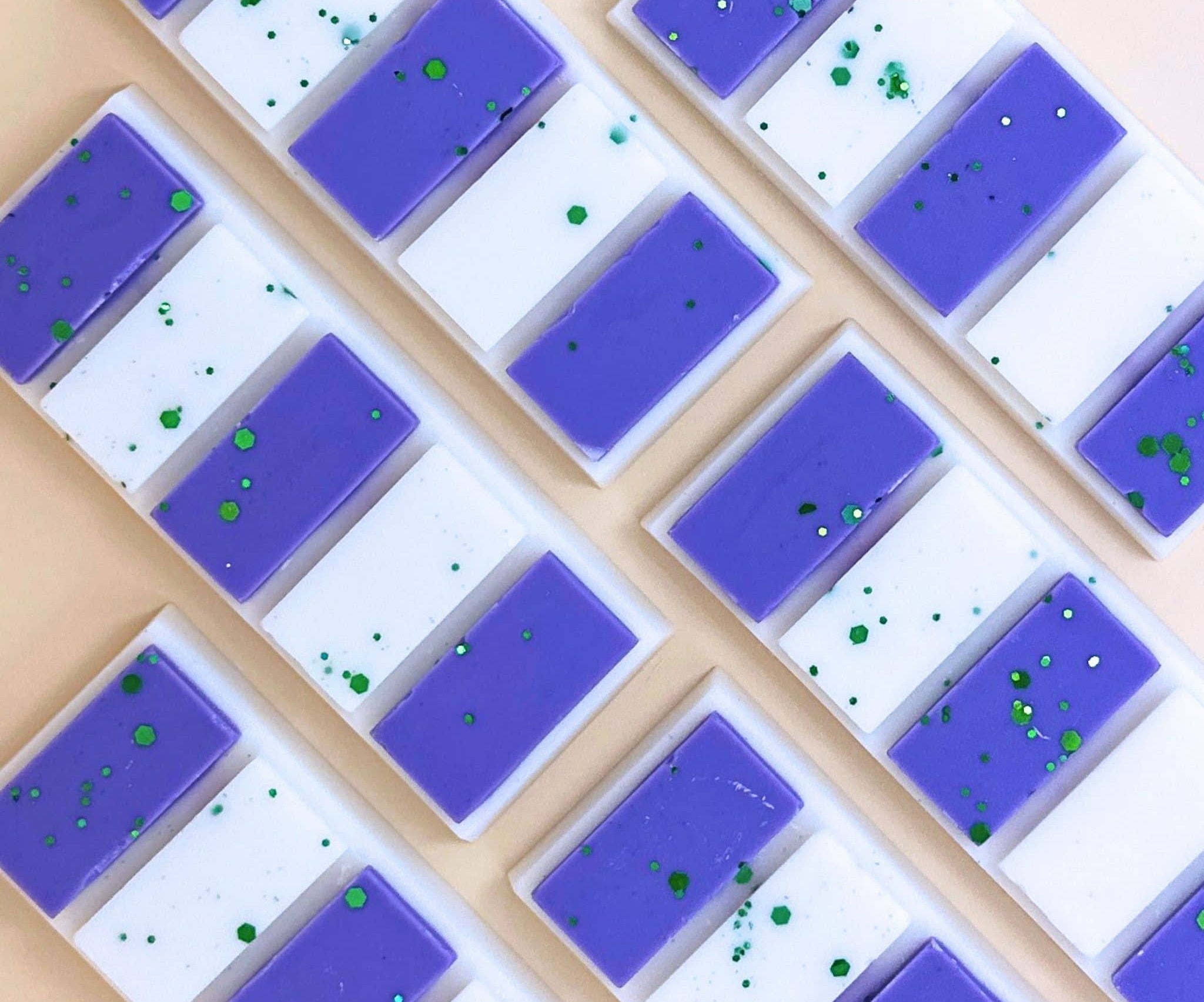 Kakadu Plum scented snap bar wax melt - flat lay